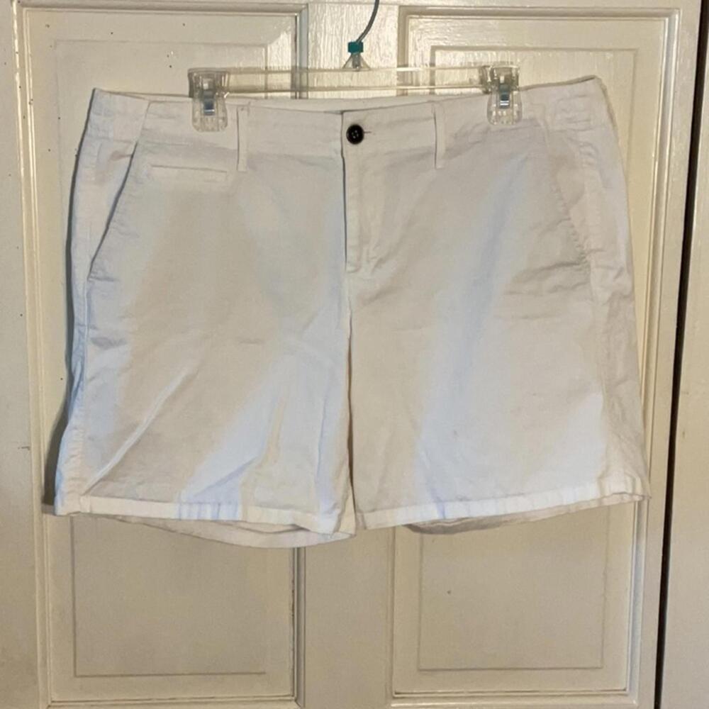 Old Navy Classic White size 14 Shorts